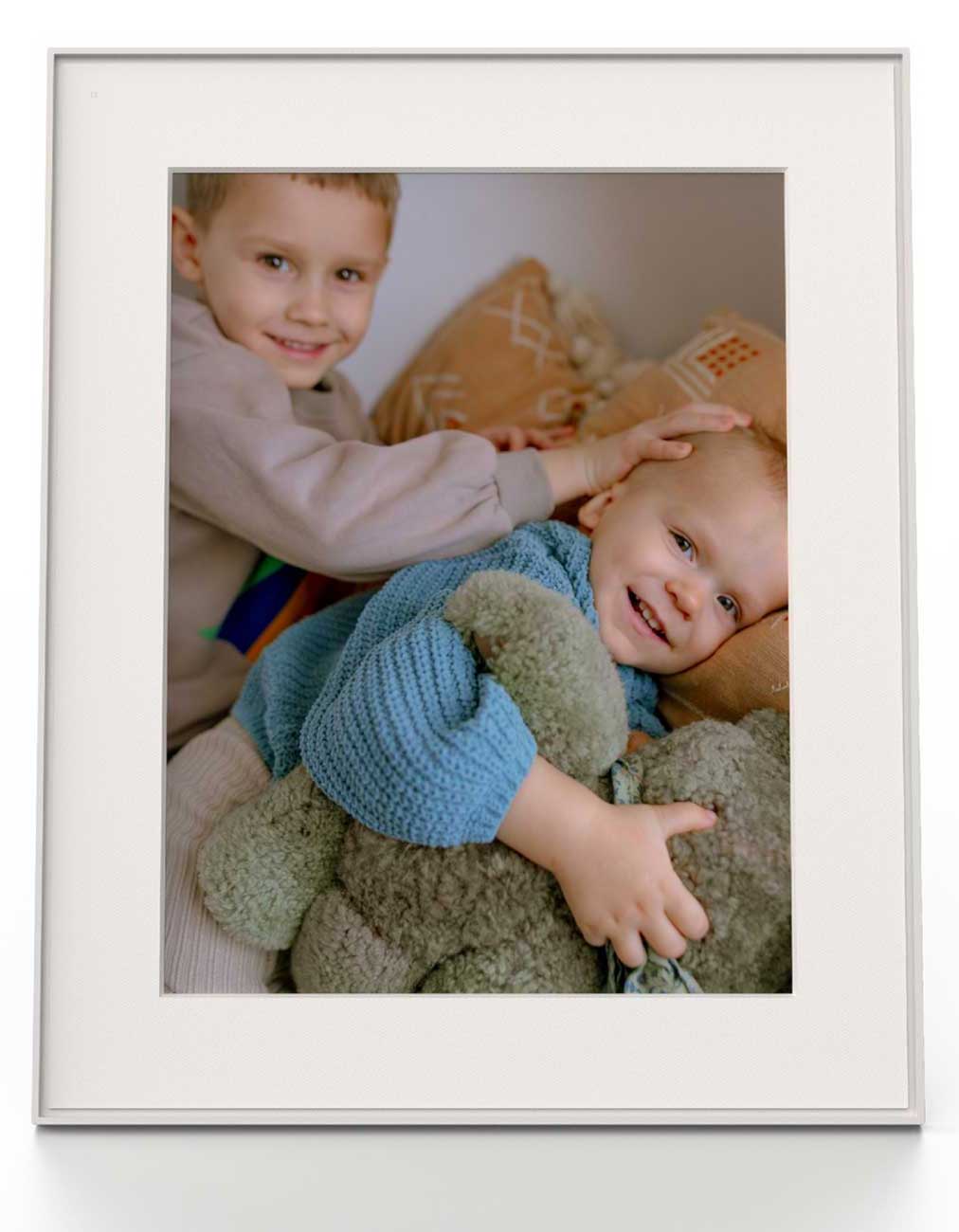 Aura Walden 15-inch Digital Photo Frame in Clay with Paper Mat - AFM110-MWHT - image 3