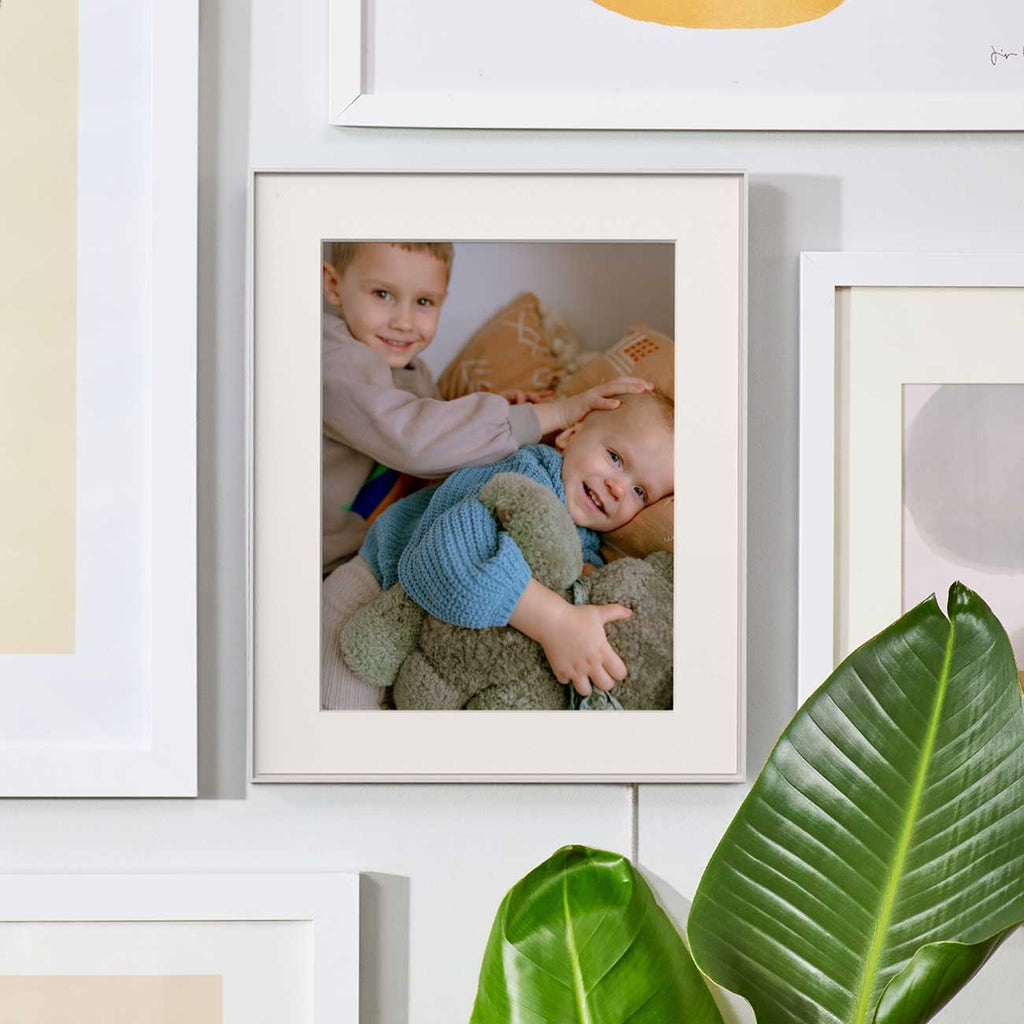 Aura Walden 15-inch Digital Photo Frame in Clay with Paper Mat - AFM110-MWHT - image 5