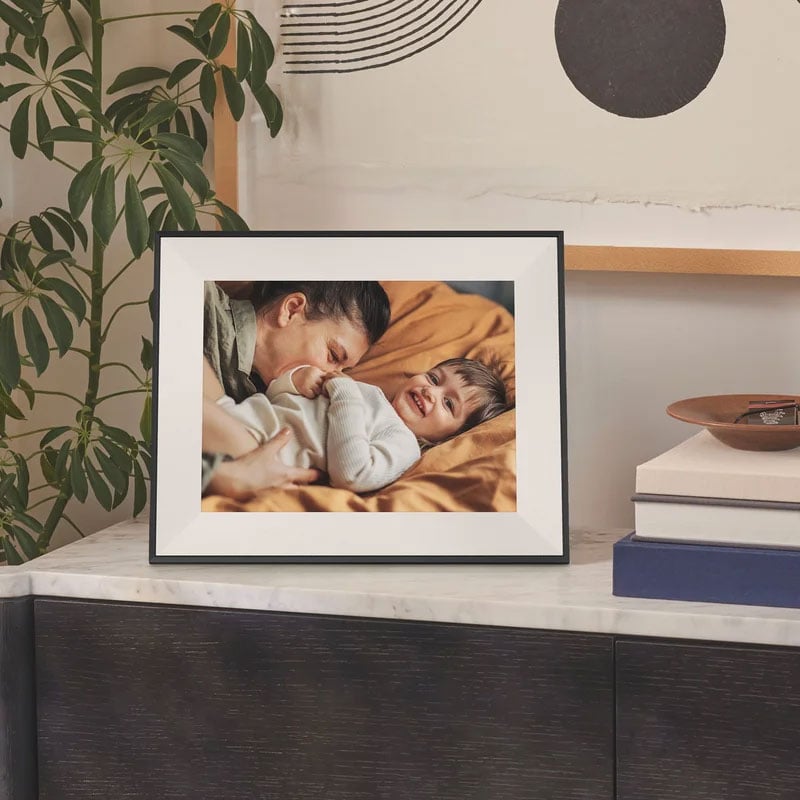 Aura Aspen 12-inch Digital Photo Frame in Ink with Paper Mat - AFM210-MBLK - image 4