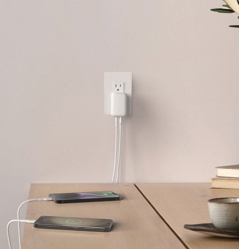 Belkin BoostCharge Dual Wall Charger 42W in White - WCB009DQWH - image 4
