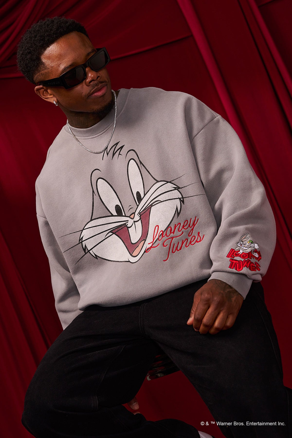5255 - Sweats à col rond avec visage Looney Tunes