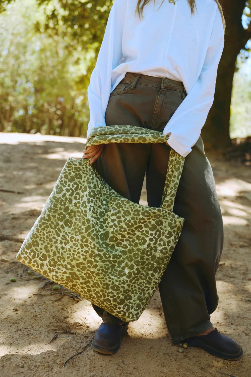 Grüne Leoparden-Baumwoll-Mom-Bag