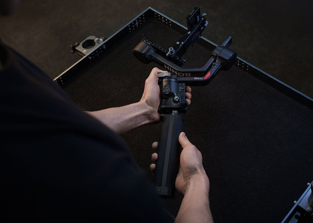 DJI RS 4 Pro Gimbal Combo - CP.RN.00000346.04 - image 9
