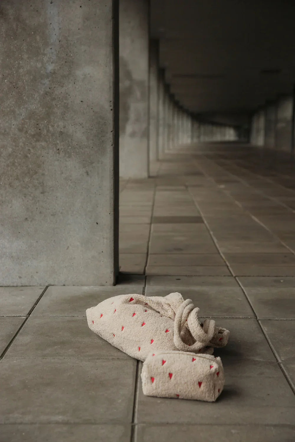 Geschenkset Klassischer Teddy "Ecru-Herzen"