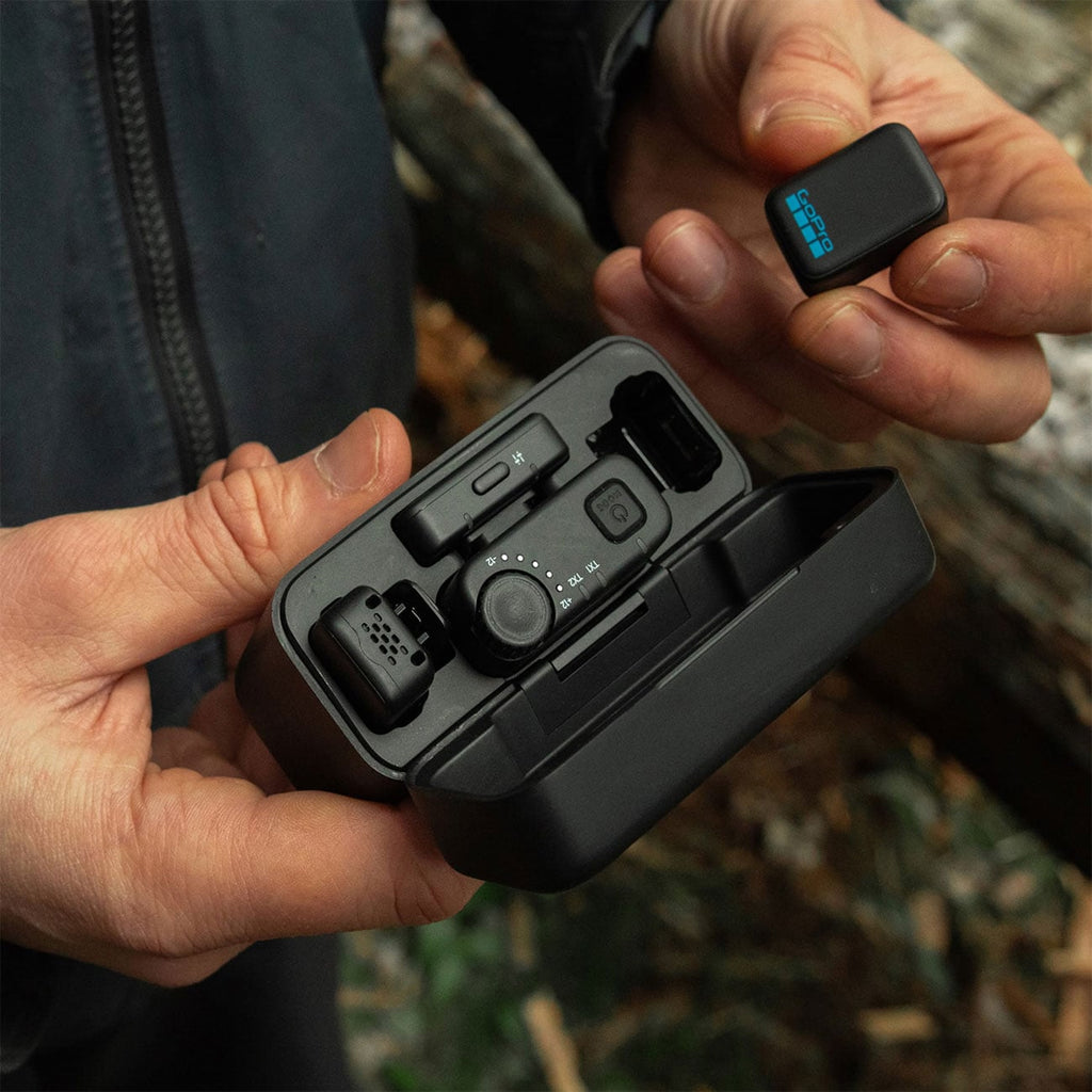 GoPro Wireless Mic Complete Kit with 2 Transmitters and Charging Case - AWMIC-010 - image 4
