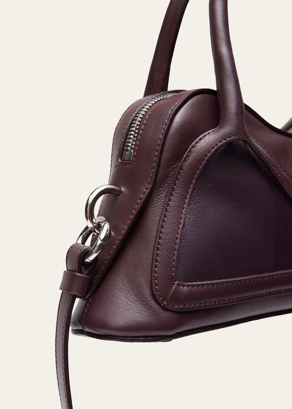 Hilma Mini-Tasche aus burgunderrotem Leder