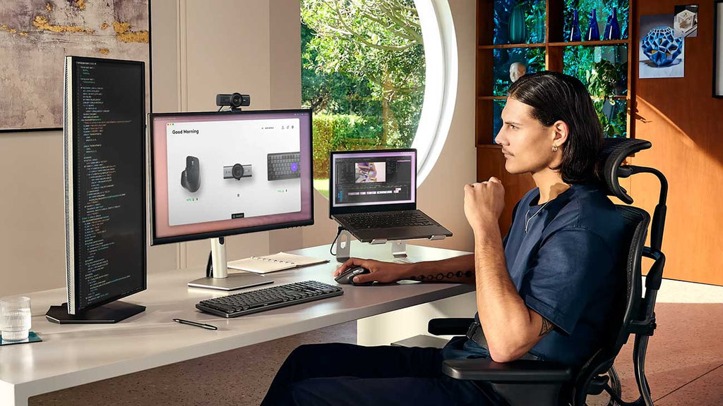 Logitech MX Brio 4K UHD Collaboration and Streaming Webcam in Black - 960-001558 - image 7