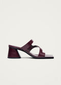 Orielle Rift Sandalen aus burgunderrotem Leder