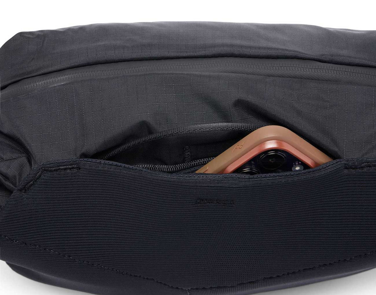 Peak Design Outdoor Sling 7L Bag in Black - BAS-7-BK-1 - image 5