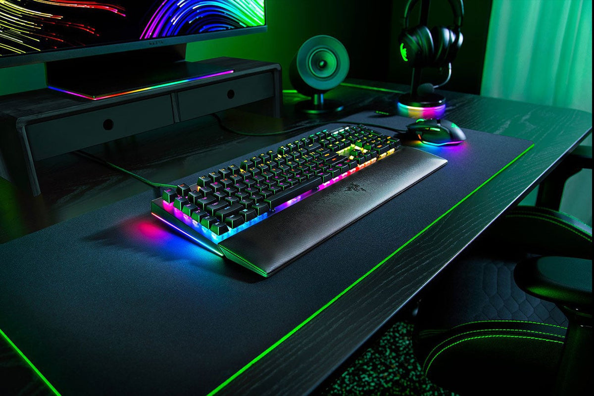 Razer Blackwidow V4 Mechanical Gaming Keyboard with Razer Chroma RGB - RZ03-04690200-R3U1 - image 3
