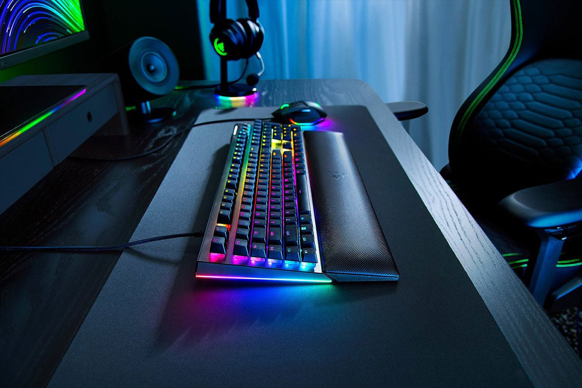 Razer Blackwidow V4 Mechanical Gaming Keyboard with Razer Chroma RGB - RZ03-04690200-R3U1 - image 4