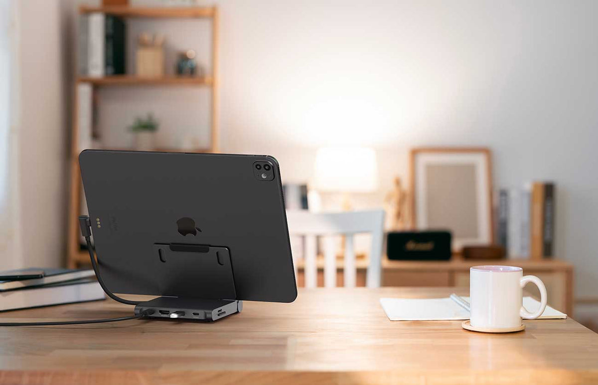 Satechi OntheGo Foldable Stand Hub for Apple iPad (2021+) in Space Black - ST-GOTGFC - image 12