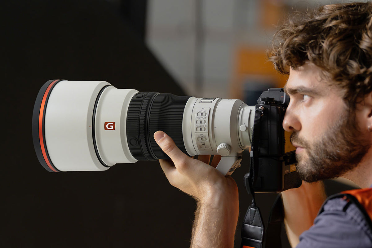 Sony FE 300mm f/2.8 GM OSS Camera Lens in White Finish - SEL300F28GM - image 6
