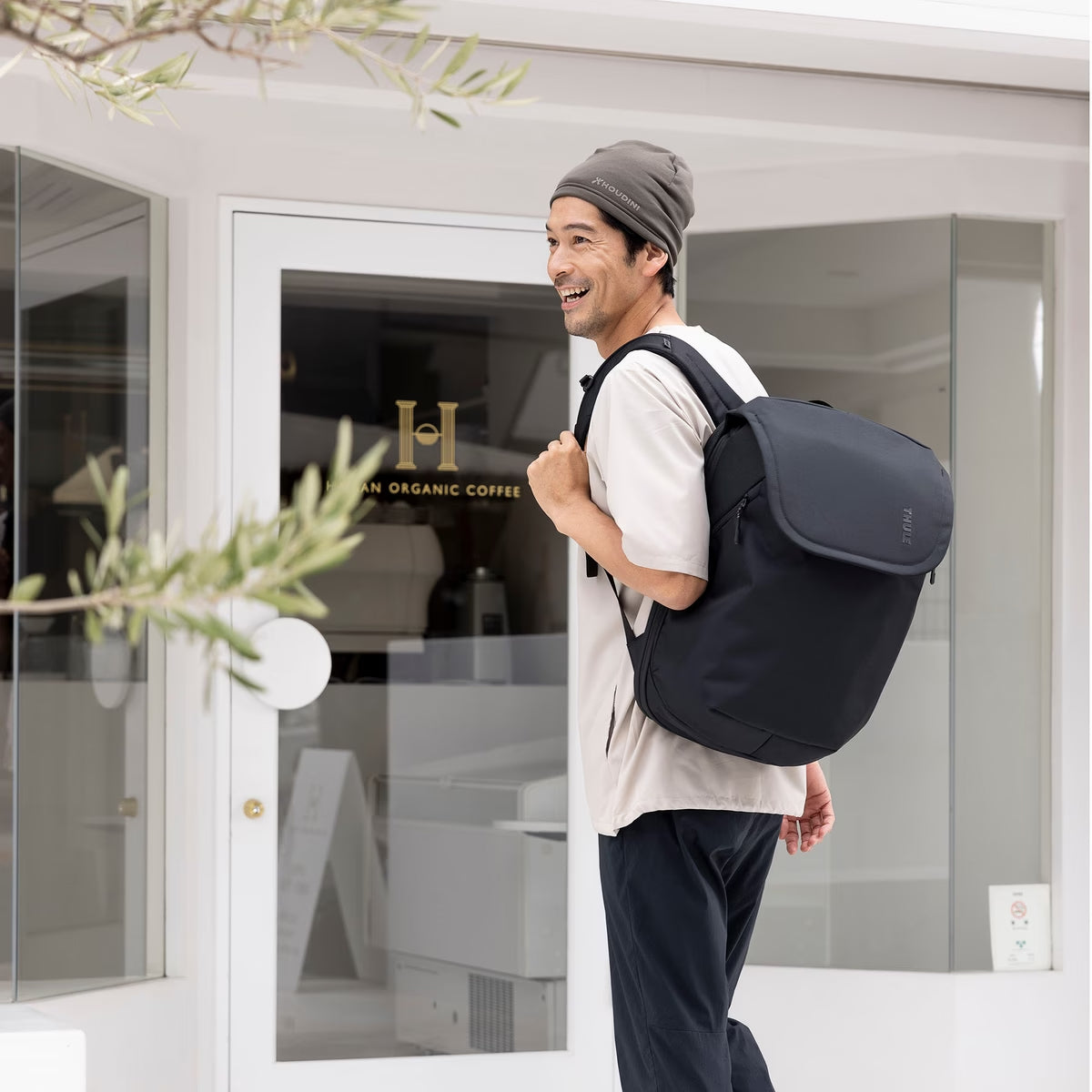 Thule Subterra 2 Expandable Travel Backpack 26L in Black - 3205054 - image 12
