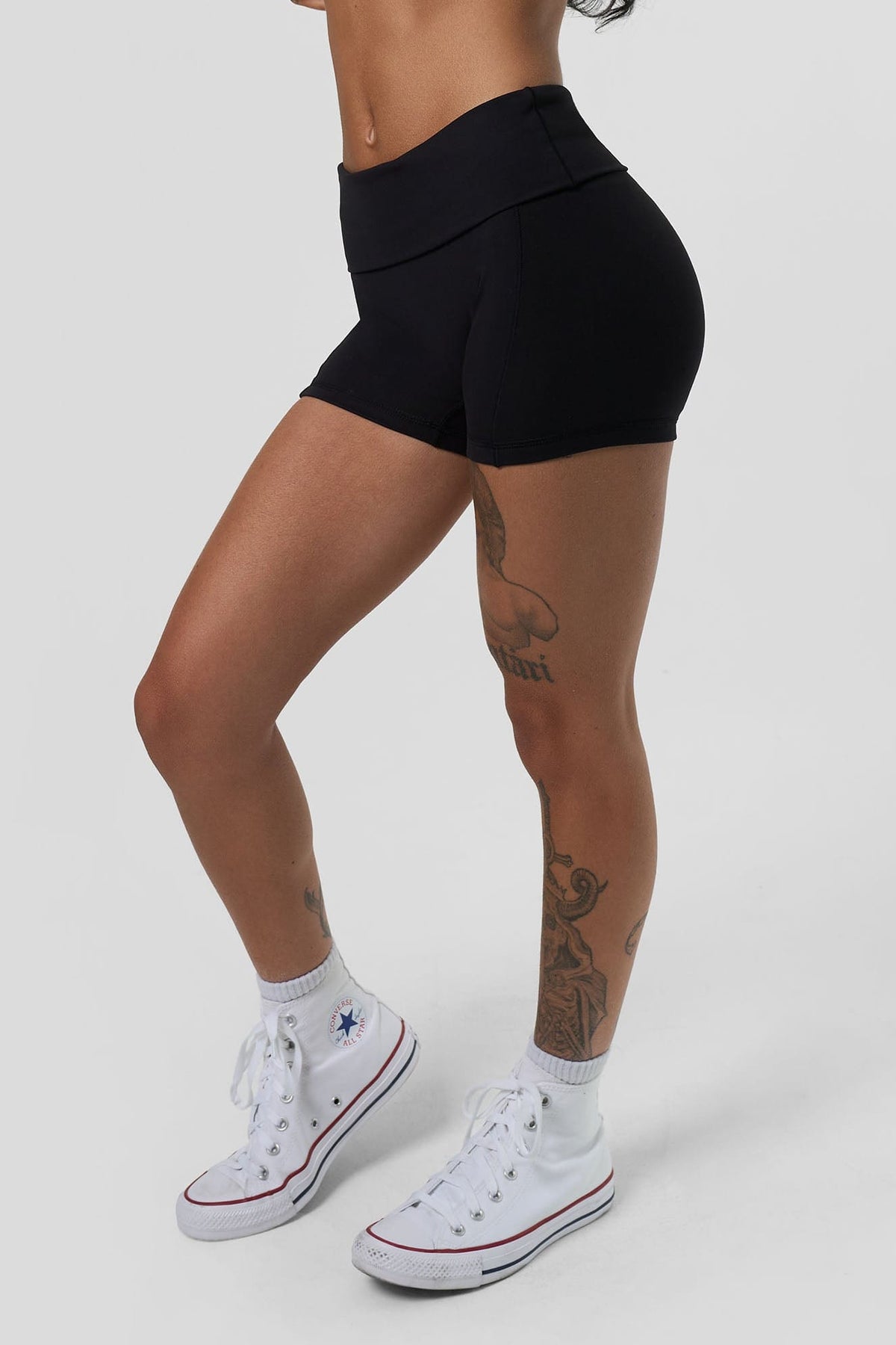 W1148 - Short Olympia