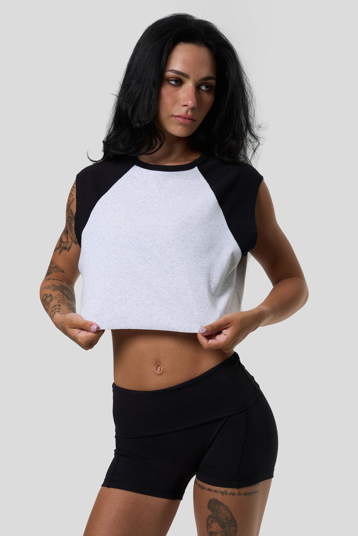 W4306 - Coupe raglan sans manches